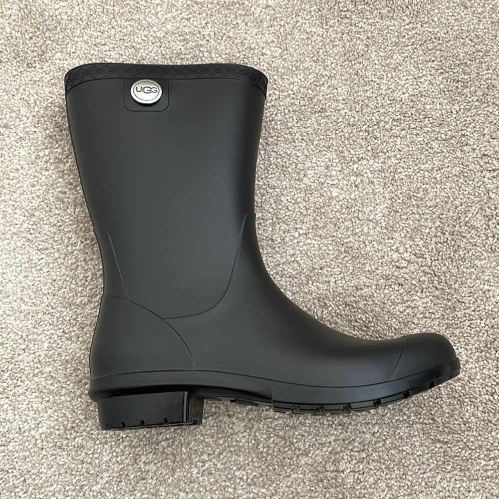 NIB Ugg rain boots